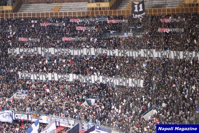 Napoli in cerchio più sottobicchieri - TenStickers