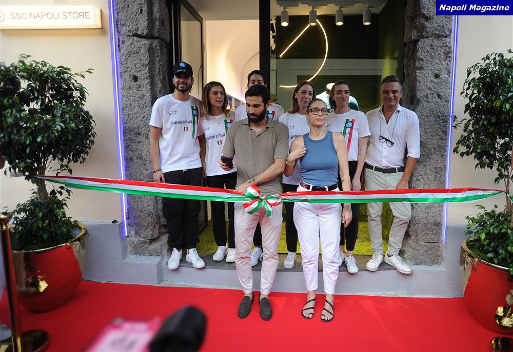 50 FOTO NM - Store SSC Napoli inaugurato in Via Calabritto 18, la nuova era  con Valentina De Laurentis